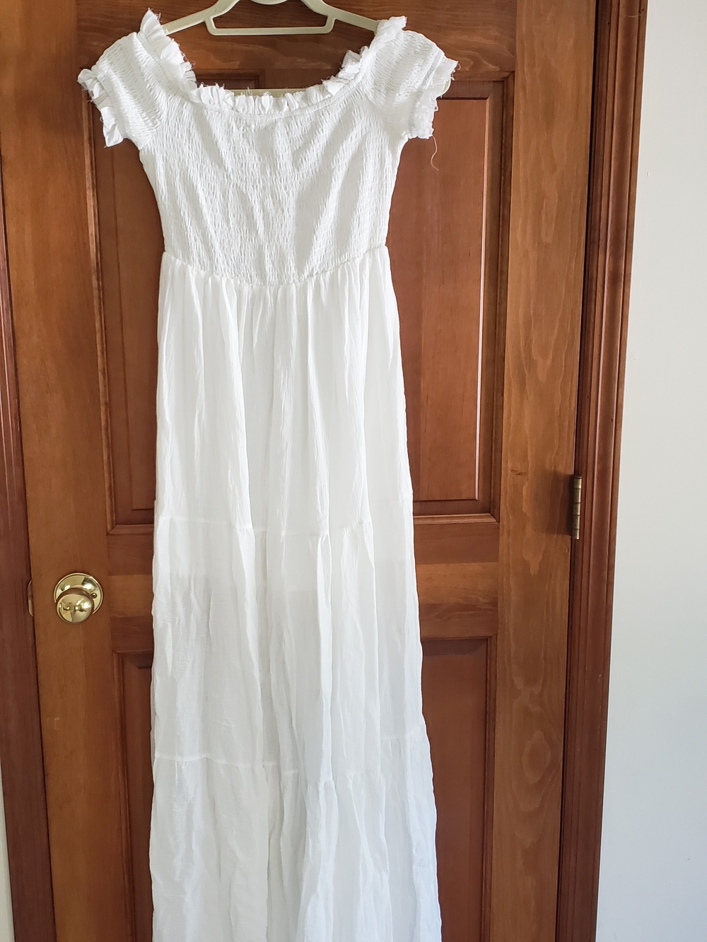 New Without Tags Never Worn White Smocked Maxi Dress - Classic Summer Style
